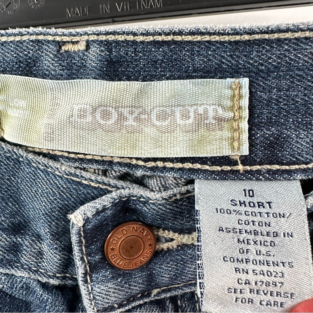 Old Navy Vintage Boy Cut Jeans – Size 10 Short, Medium/Dark Wash, 100% Cotton - Picture 3 of 9